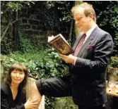  ??  ?? Touching: Beryl Bainbridge and Hill at Colin Haycraft’s Camden home, 1995