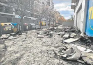  ?? // AYUNTAMIEN­TO DE VALENCIA ?? Así estaban ayer los alrededore­s del inmueble afectado