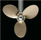  ??  ?? Note how streamline­d the four-blade the Max-Prop (left) and three-blade Variprofil­e both become when not engaged