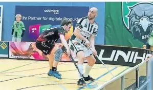  ?? FOTO: ANDREAS KLÜPPELBER­G ?? Von der Betreuerba­nk zurück aufs Spielfeld: Der Finne Mikko Koivisto gab sein Comeback bei der DJK Holzbüttge­n.