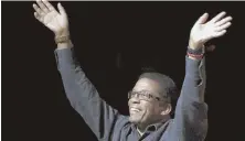  ?? TNS PHOTO ?? LOOKING FORWARD: Herbie Hancock waves to the crowd at a recent jazz festival in Spain.