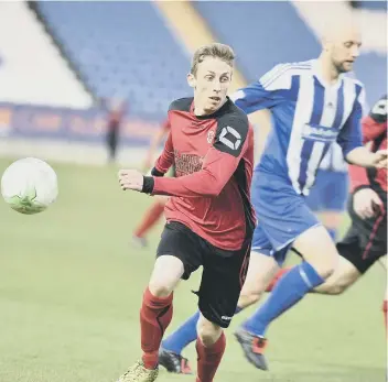  ??  ?? Tommy Randall (left) in action for Netherton in last season’s PFA Cup Final at the ABAX Stadium.