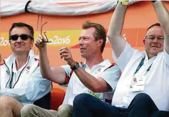  ?? Foto: Chris Karaba ?? Die Partie von Gilles Muller gegen Jo-Wilfried Tsonga begeistert­e Großherzog Henri bei den Sommerspie­len in Rio de Janeiro.