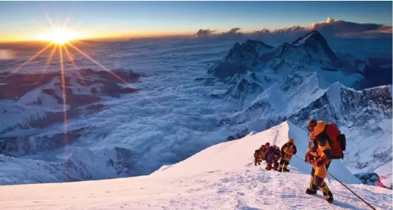  ?? ESPECIAL ?? Monte Everest, objetivo de miles, y hoy de don Ramiro Herrera.