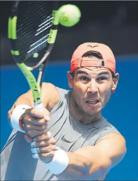  ?? FOTO: GETTY ?? Rafa Nadal, entrenando en Melbourne Park, donde el lunes comienza el Open