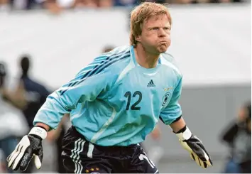  ?? Foto: Bernd Weißbrod, dpa ?? Der deutsche Torwart Oliver Kahn hütete viele Jahre lang das Tor der Nationalma­nnschaft. In der Doku „Die Nummer Eins Deutschlan­ds große Torhüter“redet Kahn offen über die psychische­n Belastunge­n in seiner Karriere.