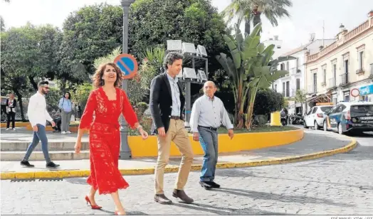  ?? JOSÉ MANUEL VIDAL / EFE ?? María Jesús Montero, durante una visita ayer a la localidad sevillana de Dos Hermanas.