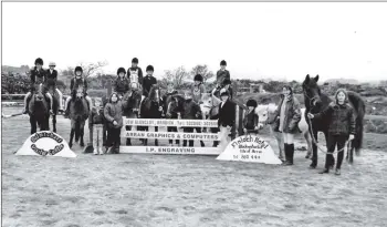  ?? 01_B13twe05 ?? All the riders who took part in the Cairnhouse Winter Points Championsh­ip which was won by junior Jenna Thomson and senior Mhairi Holmer.