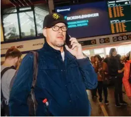  ?? FOTO: KRISTIN ELLEFSEN ?? Start-trener Kjetil Rekdal på Kjevik etter ankomsten fra Bodø mandag formiddag.