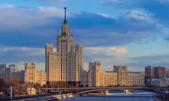  ??  ?? — The Kotelniche­vskaya Embankment Building.