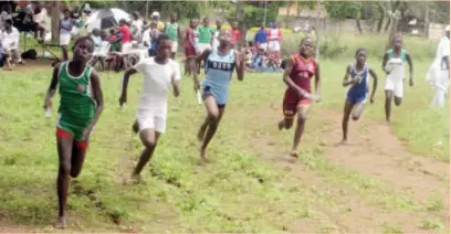  ??  ?? Athletes from the Vic Falls cluster compete in the under-14 girls 4x200m race