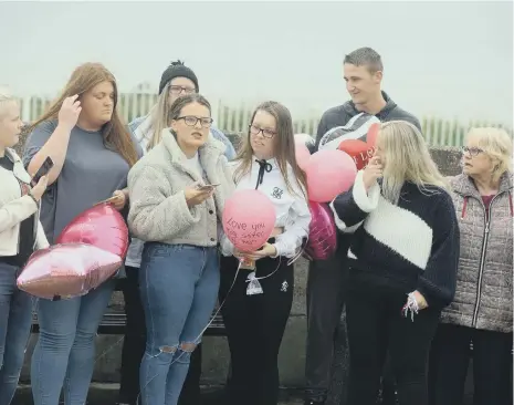  ??  ?? Balloon release in memory of Jade Shovlin, at Cliffe Park, Roker.