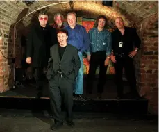  ??  ?? DAVID GILMOUR, CASUALLY HANGING OUT AT THE CAVERN CLUB WITH PAUL MCCARTNEY.