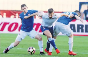  ??  ?? Genk želi Tina Sušića, koji je možda nedavno igrao zadnji derbi s Dinamom