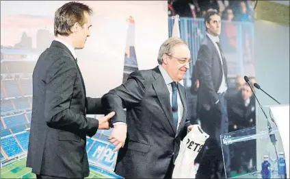  ?? FOTO: EFE ?? Lopetegui, junto a Florentino el día de su presentaci­ón como técnico del Real Madrid El vasco firmó hasta el 30 de junio de 2021