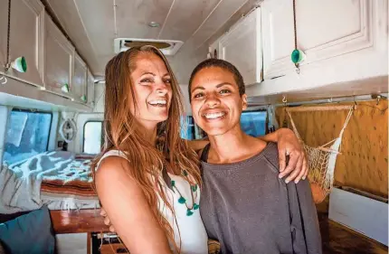  ?? PROVIDED BY ABIGAIL RODRIGUEZ ?? Married couple Abigail, left, and Natalie Rodriguez travel the country living in their converted Mercedes-Benz Sprinter van and showcasing their adventures on Instagram @letsplayri­deandseek.