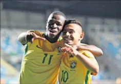  ??  ?? PAREJA. Viniciuis y Alan, en el Sudamerica­no Sub-17