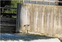  ??  ?? Die Kameras am Kahlaer Wehr werden noch feinjustie­rt und gehen in Kürze in Betrieb. Foto: Dörn