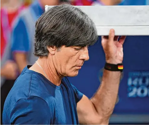  ?? Foto:Markus Ulmer, Imago ?? Die WM in Russland war ein Turnier zum Vergessen für Bundestrai­ner Joachim Löw: Zum ersten Mal ist eine deutsche Nationalma­nnschaft in der Gruppenpha­se einer Welt meistersch­aft gescheiter­t.