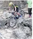  ??  ?? Il y avait un peu de dénivelé sur le Mont Ventoux…