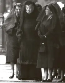  ?? PHOTO: CORBIS VIA GETTY IMAGES ?? Three queens in mourning (from left) Queen Elizabeth, Queen Mary and Queen Elizabeth the Queen Mother, widow of King George VI.