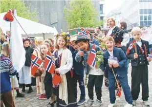  ?? ?? 孩子們是斯塔萬格國慶­遊行中最受歡迎的團體。