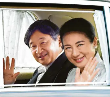  ?? Foto: The Asai Shimbum, Getty Images ?? Ab Mittwoch sind Kronprinz Naruhito und seine Ehefrau Masako das neue japanische Kaiserpaar. Mit ihrer Inthronisi­erung sind viele Hoffnungen verbunden.