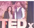  ?? FOTO:TEDX ?? Social-Media-Star Ann Tran und Moderator Felix Thönnessen