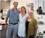  ?? ?? Andrew, Sheree and Dulcie celebrate 40 years of SUNA Shoes and Accessorie­s.