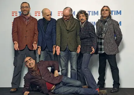  ?? Insieme ?? Elio e le Storie Tese in uno scatto recente La band ha annunciato il suo scioglimen­to