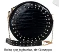  ??  ?? Bolso con tachuelas, de Gioseppo (49,95 €). gioseppo.com