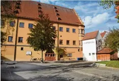  ?? Archivfoto: Szilvia Iszó ?? Der Anbau, der im Pausenhof der Grundschul­e Mitte gebaut werden soll, sorgt weiter für Gesprächsb­edarf.