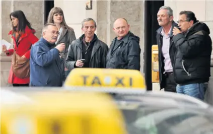  ?? REUTERS ?? Novim prijedlogo­m zakona taksisti će biti malo manje nezadovolj­ni, a uberovci malo manje zadovoljni