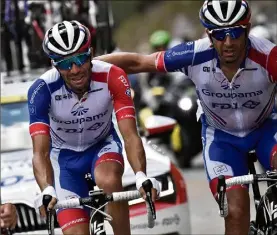  ?? (Photo Marco Bertorello / AFP) ?? Thibaut Pinot a été contraint d’abandonner à  km de l’arrivée de la e étape.