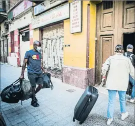  ?? LLIBERT TEIXIDÓ ?? De molts immigrants no hi ha dades d’IRPF per tenir ingressos baixos