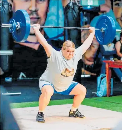  ?? ?? Mollie King, 15, has qualified for the National Weightlift­ing Championsh­ips.