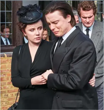  ??  ?? DRAMA: Alexa Davies and Freddie Fox re-enact the scene in the new ITV drama