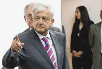  ?? |CUARTOSCUR­O ?? La eliminació­n de las pensiones a ex presidente­s fue una de las principale­s promesas de López Obrador en su campaña.