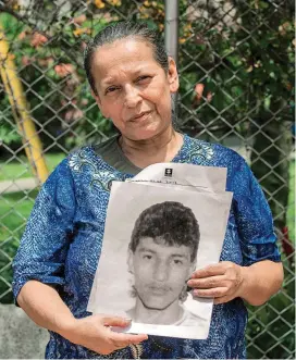  ?? FOTO JULIO CÉSAR HERRERA ?? Gloria Úsuga, buscaba a su hermano Luis Úsuga desde 1993. Ahora dice que siente tranquilid­ad.