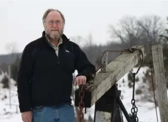  ?? JESSICA MCDIARMID PHOTOS/TORONTO STAR ?? “If careful, we got another 100 years,” Charlie Fairbank says of his 350 oil wells, which produce 65 barrels a day.