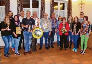  ?? Foto: Alois Latka ?? Sie zielten am besten bei den Neuburger Burgschütz­en.