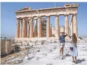  ?? FOTO: IMAGO IMAGES ?? Die Athener Akropolis ist wieder für Besucher geöffnet, nachdem sie Mitte März zur Eindämmung des Coronaviru­s gesperrt worden war.