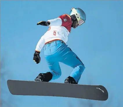  ?? FOTO: GETTY ?? Lucas Eguibar El ‘rider’ donostiarr­a, ayer en acción en Pyeongchan­g antes de caer eliminado en la prueba de snowborad-cross