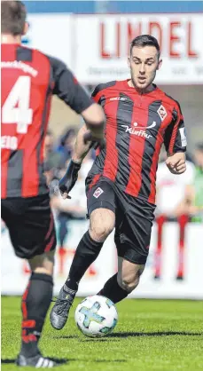  ?? FOTO: THOMAS SIEDLER ?? Die Sportfreun­de wollen nach der Derby-Niederlage gegen Gmünd nun gegen Essingen die Wiedergutm­achung.