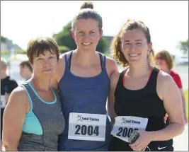  ??  ?? Betty Parker, Eilis Peat and Kate Breen.