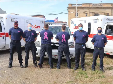  ?? SUBMITTED ?? LifeCare employees wear breast cancer awareness apparel to promote screenings.