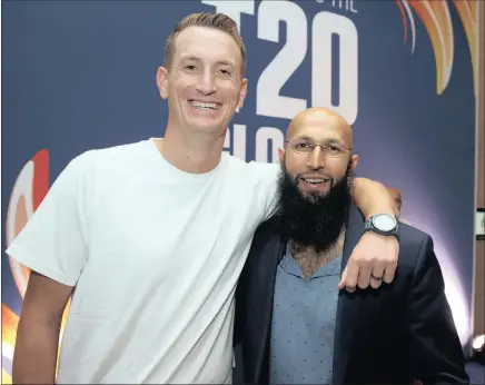  ?? PICTURE: BACKPAGEPI­X ?? TEAMMATES: Proteas pair Chris Morris and Hashim Amla will play alongside one another for the Durban Qalandars in the 2017 T20 Global League. Durban had the first pick of the main draft last Sunday and they chose all-rounder Morris..