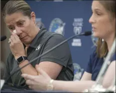  ?? ELIZABETH FLORES/STAR TRIBUNE VIA AP ?? Minnesota Lynx head coach Cheryl Reeve (left) and guard Lindsay Whalen announce Whalen’s retirement during a news conference at Mayo Square, on Monday, in Minneapoli­s, Minn.