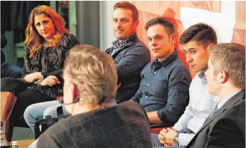  ?? FOTO: STROHMAIER ?? Hatten viel zu sagen (von links): Rola El-Halabi, Matthias Dolderer, Sandro Cortese und João Geraldo, den Kristijan Pejinovic, der Präsident der TTF Liebherr Ochsenhaus­en, begleitete.