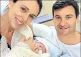  ?? REUTERS ?? Jacinda Ardern and Clarke Gayford with their daughter.